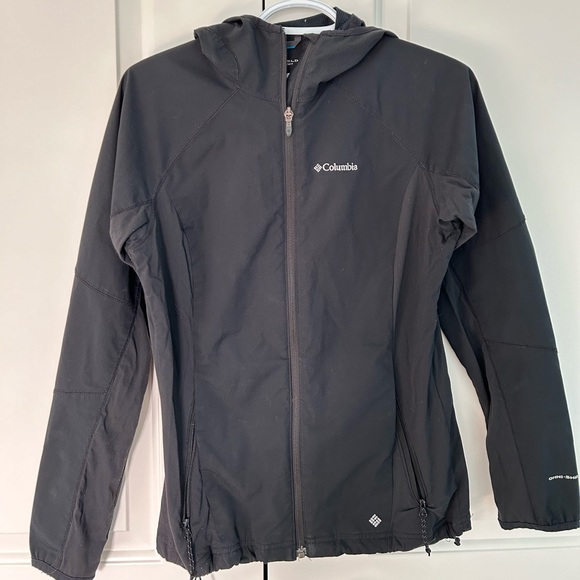 Columbia Jackets & Blazers - Women’s Columbia Lightweight Shell Jacket- Size Small